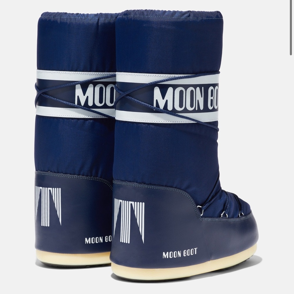 Icon Moon Boots - Picture 2 of 9